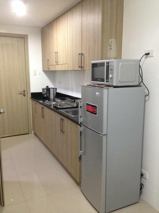 Shore Residences MOA Manila Exterior foto